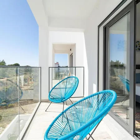 A Gaivota - Walking Distance To Monte Clerigo And Amoreira Beaches Διαμέρισμα Aljezur