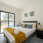 A Gaivota - Walking Distance To Monte Clerigo And Amoreira Beaches Διαμέρισμα *