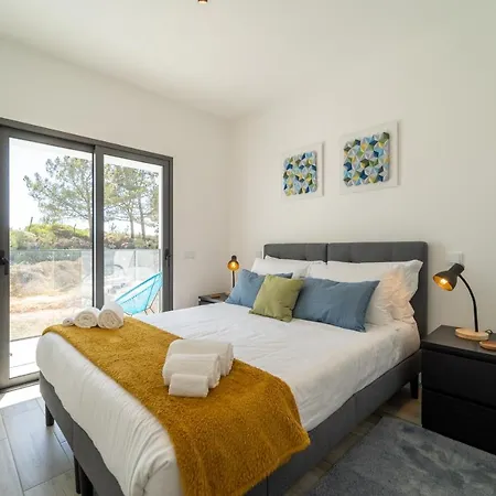 A Gaivota - Walking Distance To Monte Clerigo And Amoreira Beaches Apartment *