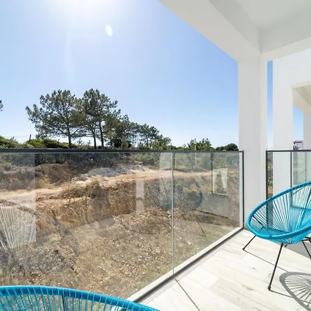 A Gaivota - Walking Distance To Monte Clerigo And Amoreira Beaches Apartment *